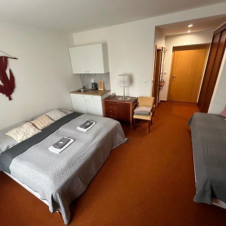 Simply Rooms Славков-у-Брна Экстерьер фото